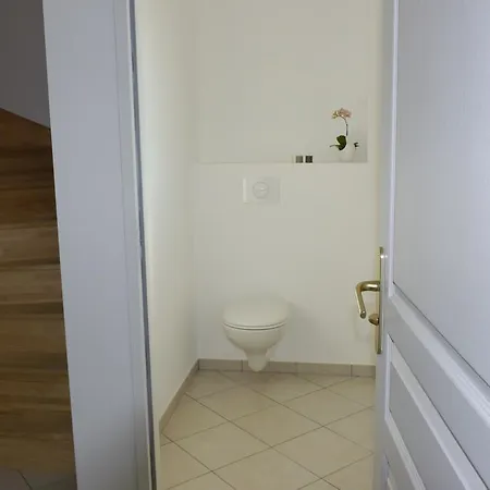 La Les Grands Vignobles Aparthotel Libourne