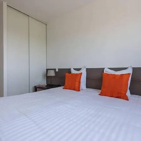 La Les Grands Vignobles Aparthotel 3*
