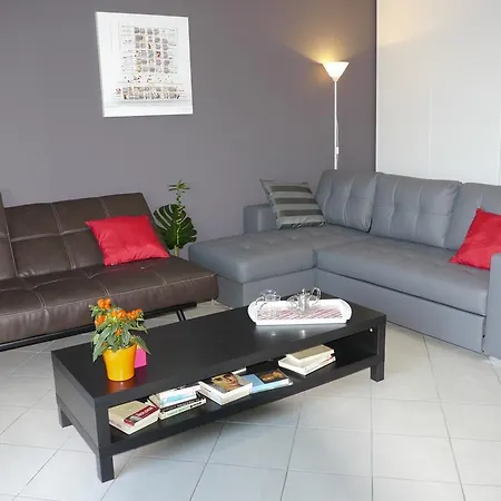 La Les Grands Vignobles 3* Libourne