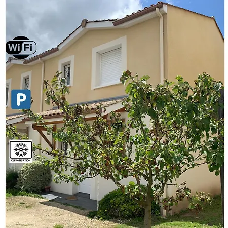 Aparthotel La Les Grands Vignobles 3*