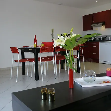 La Les Grands Vignobles Aparthotel 3*