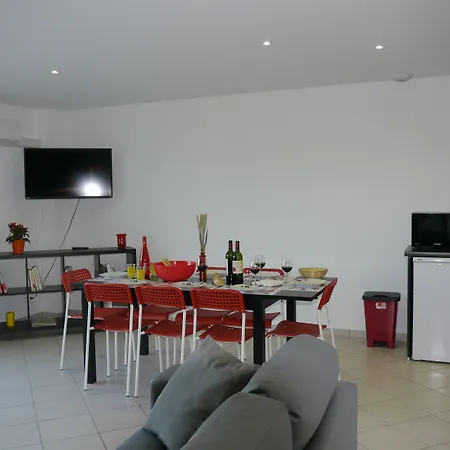 Apartmanhotel La Les Grands Vignobles Libourne