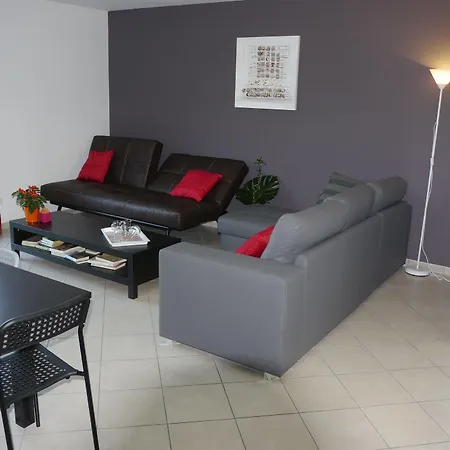 Aparthotel La Les Grands Vignobles 3*