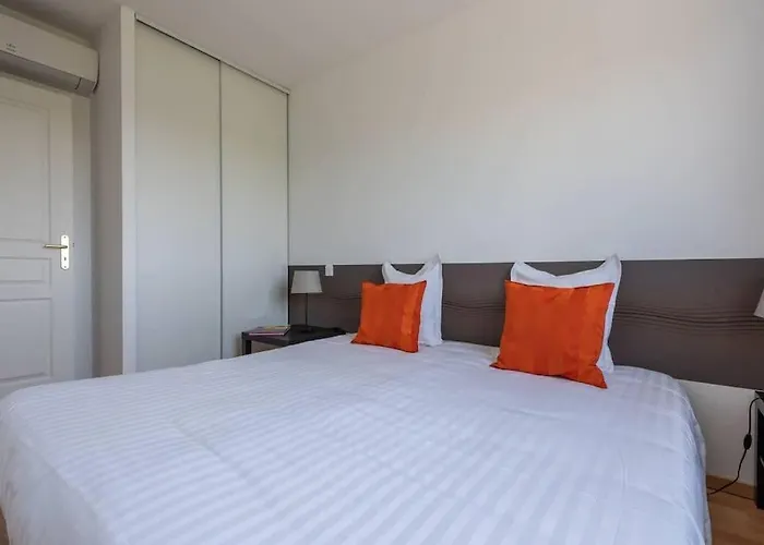 La Les Grands Vignobles شقة فندقية 3*