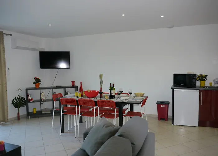 شقة فندقية La Les Grands Vignobles ليبورن