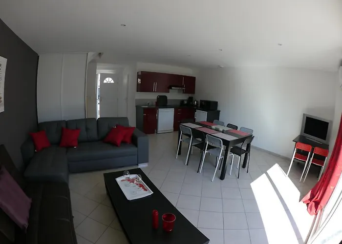 Lägenhetshotell La Les Grands Vignobles 3*